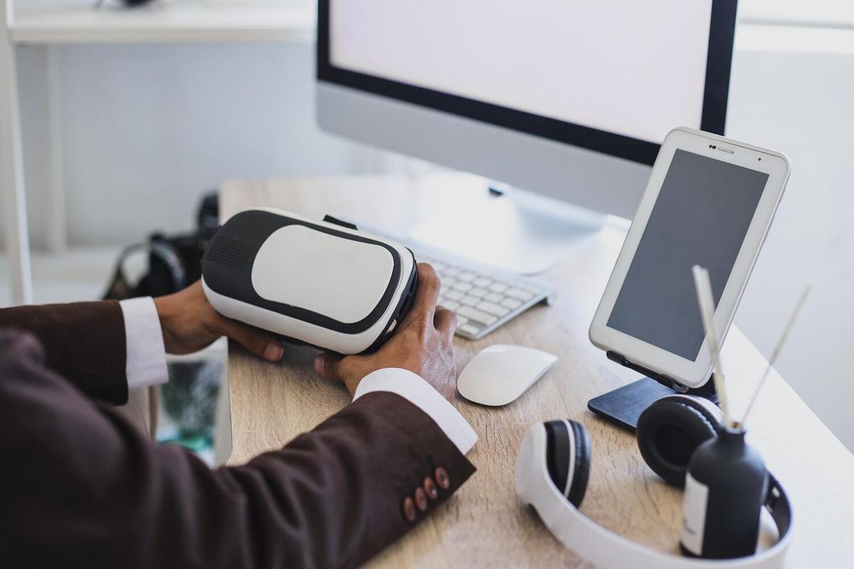 Machine Learning: The Secret Sauce Behind Your Favorite Tech Toys